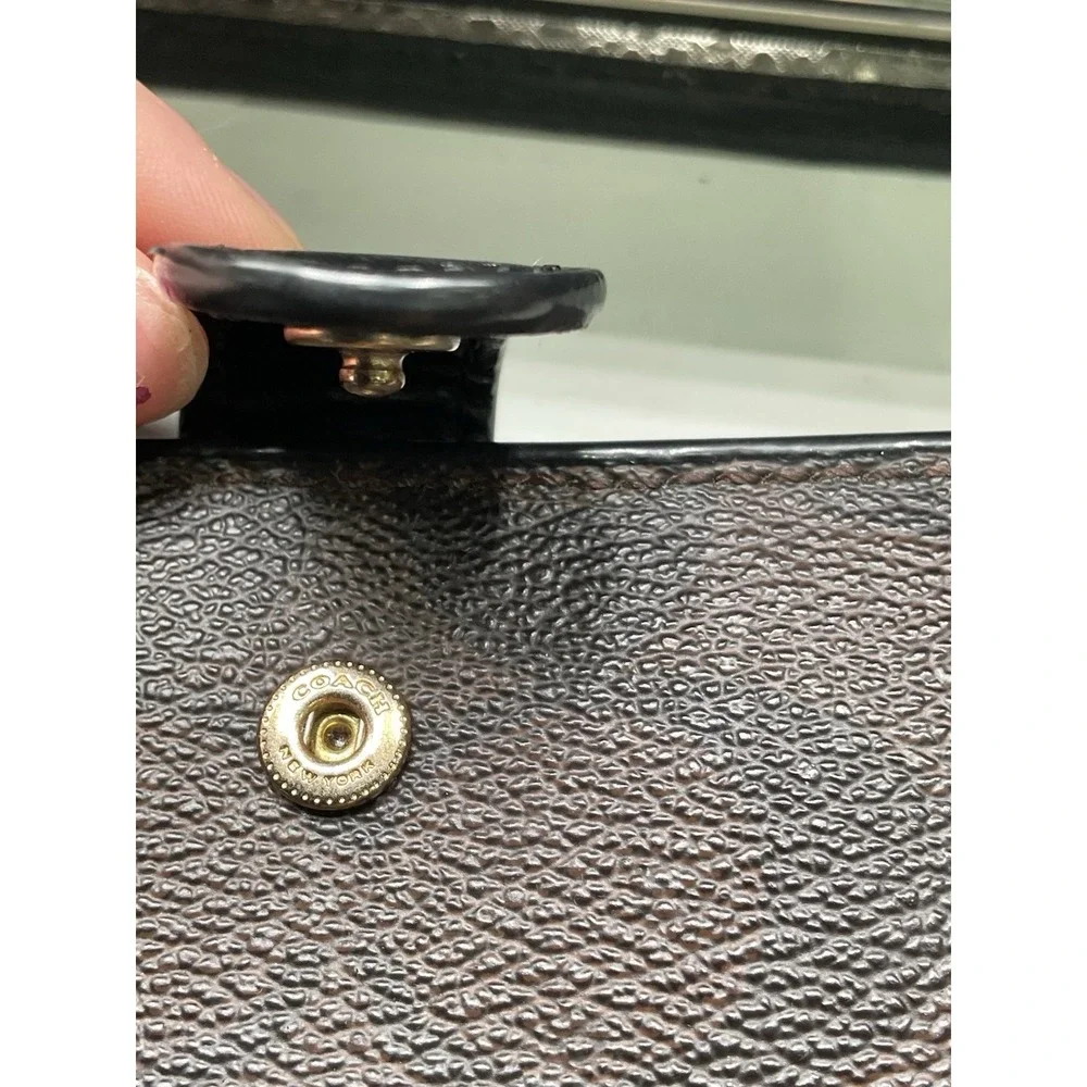 Coach signature one